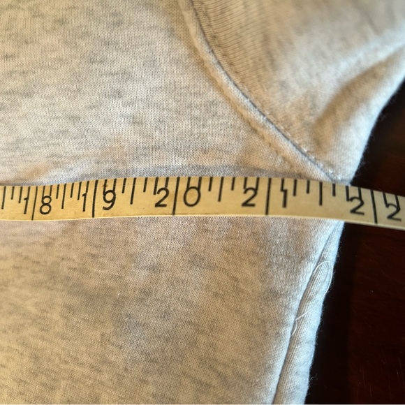 NWOT Peanuts Gray Sweatshirt Featuring Snoopy and Woodstock - Picture 6 of 7